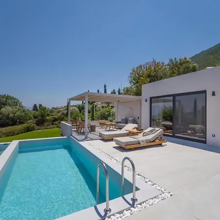 Cavalier Lefkada Av 公寓